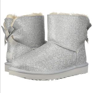 Authentic silver bailey bow ugg boots.